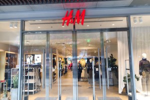 快时尚巨头H&M关店3778家，取消订单95%