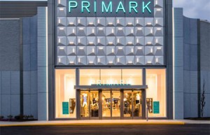Primark在英国各商店内推出服装回收计划