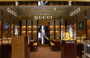 各种骚操作 Gucci品牌加速在线上渠道的发展进程