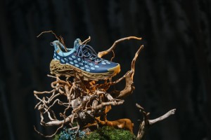 联名范思哲设计师Salehe Bembury，安踏打造创意“巢”鞋